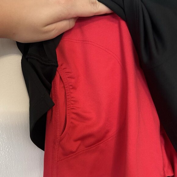 Elegant Black and Red Women's Skort - Picture 5 of 9